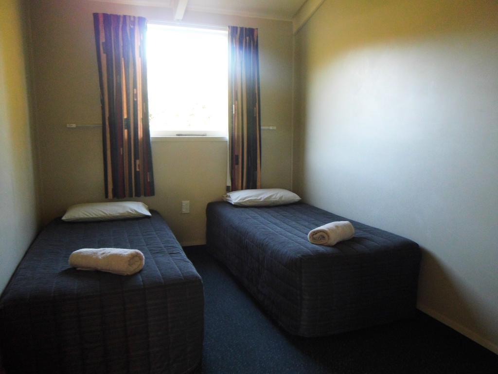 Oamaru TOP 10 Holiday Park Bagian luar foto