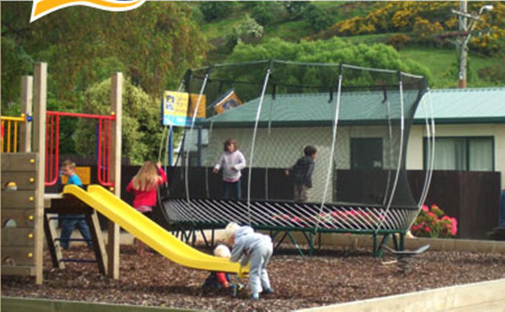 Oamaru TOP 10 Holiday Park Bagian luar foto