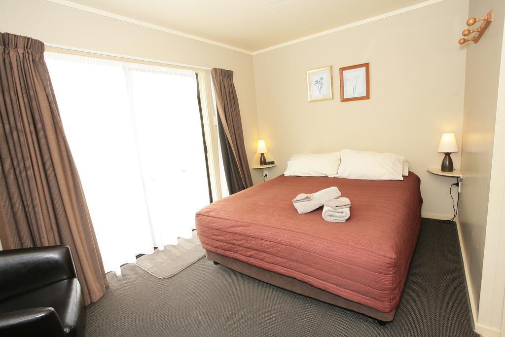 Oamaru TOP 10 Holiday Park Bagian luar foto